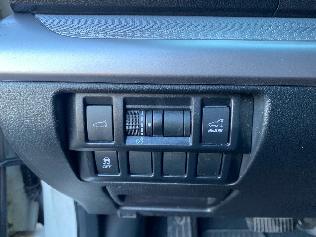 2015 Subaru Outback Image 12