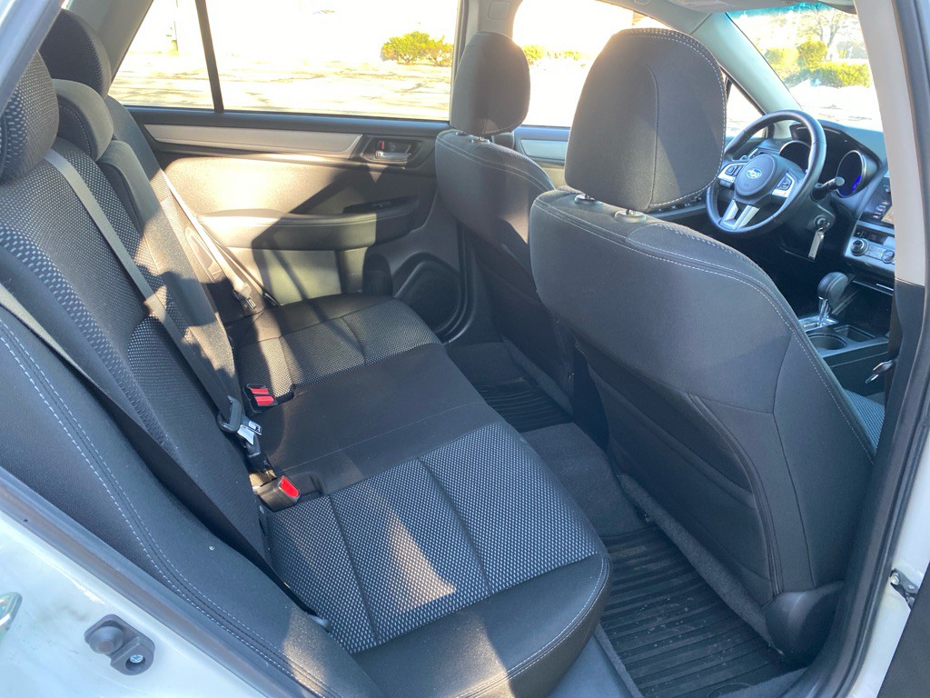 2015 Subaru Outback Image 25