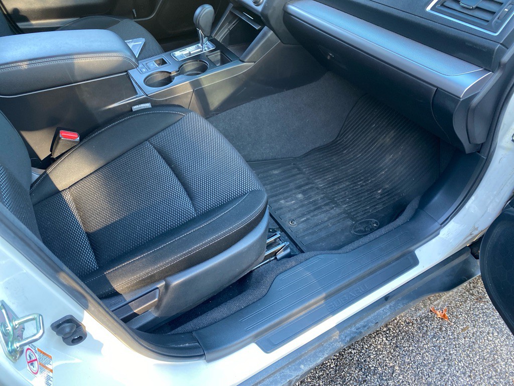 2015 Subaru Outback Image 27