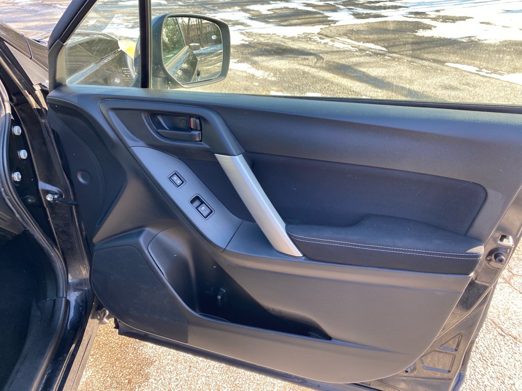 2015 Subaru Forester Image 26
