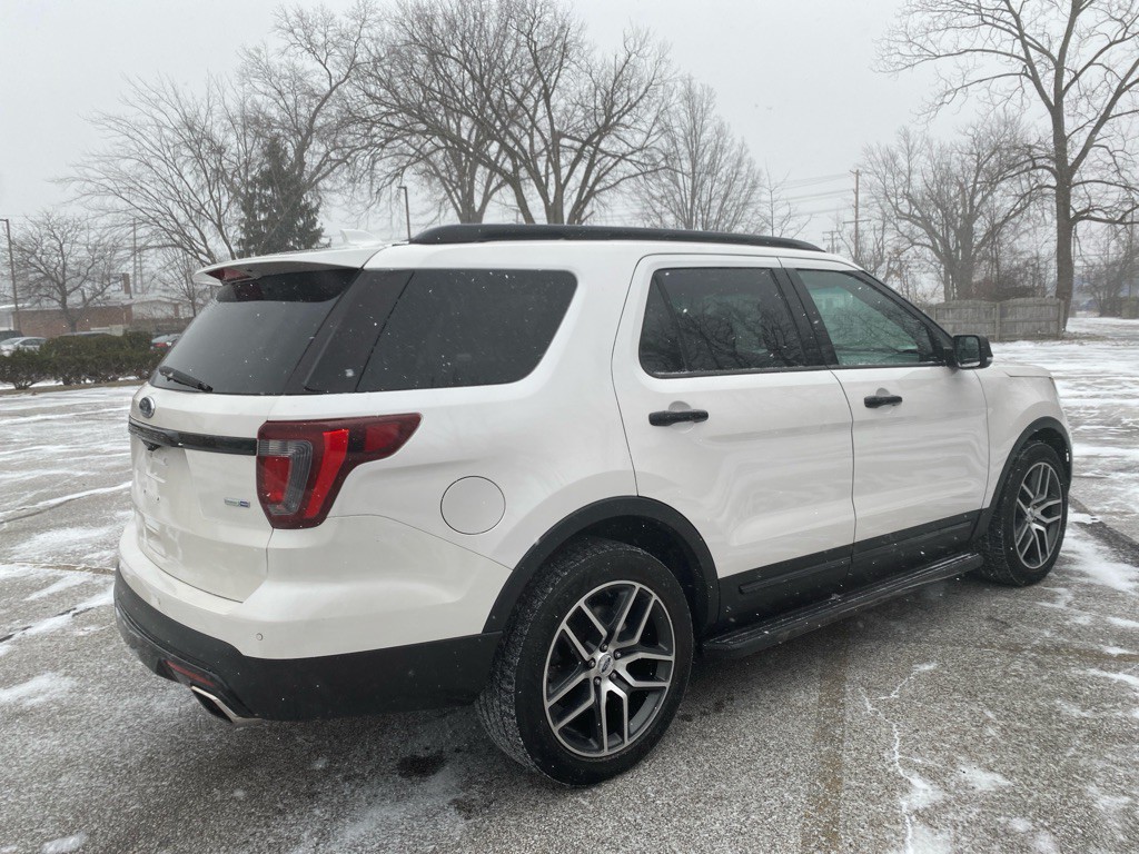 2017 Ford Explorer Image 5