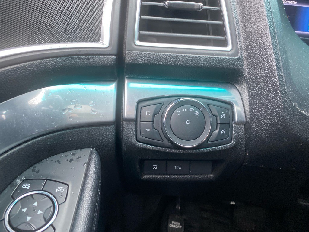 2017 Ford Explorer Image 12