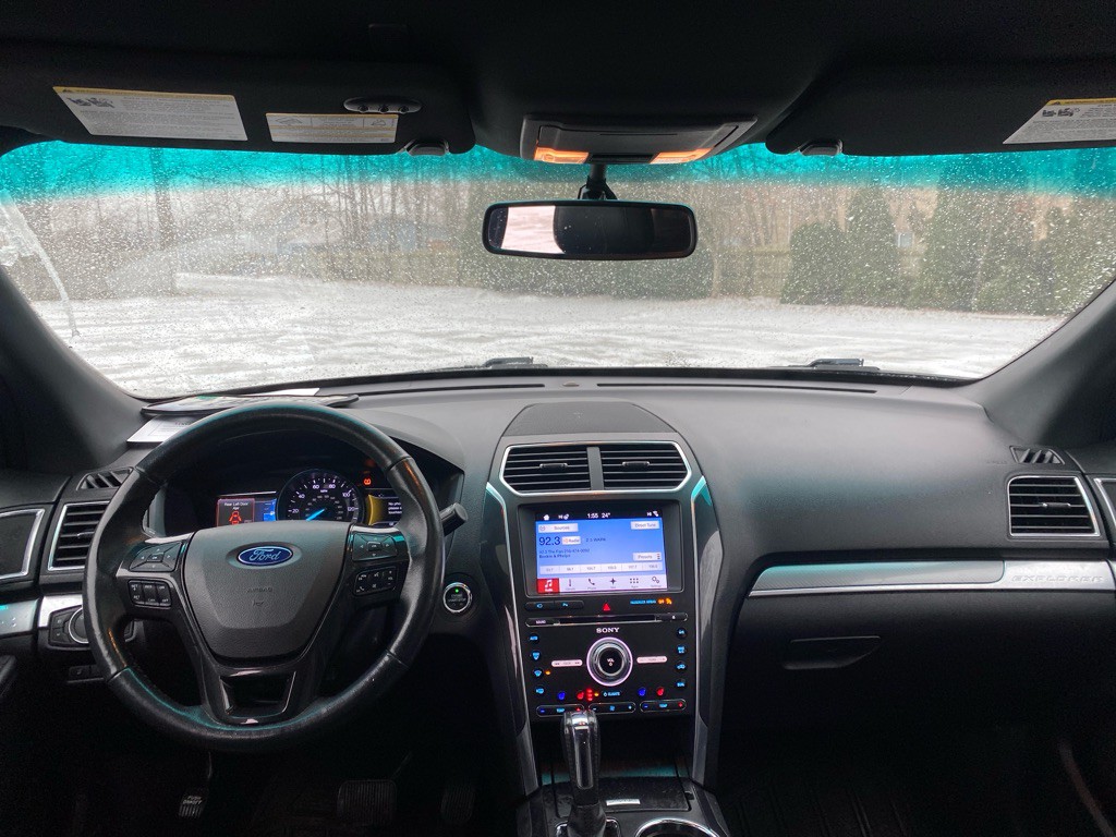 2017 Ford Explorer Image 21