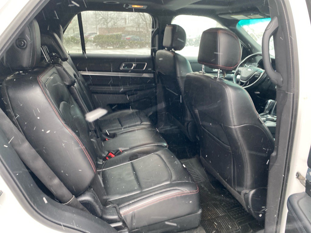 2017 Ford Explorer Image 26