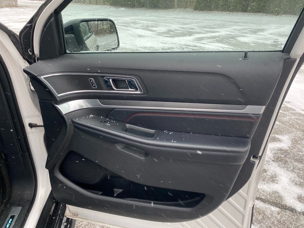 2017 Ford Explorer Image 29