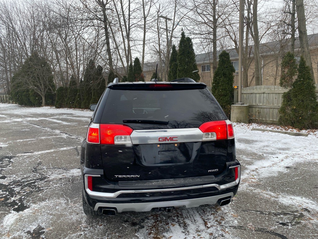 2017 GMC Terrain Image 4