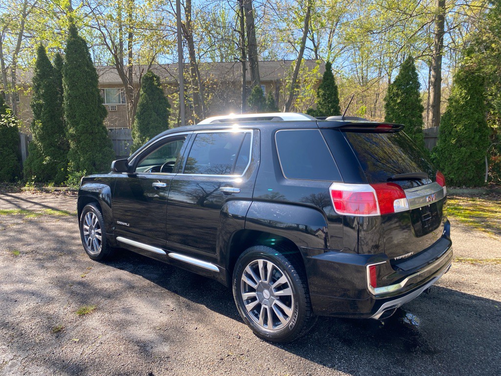 2017 GMC Terrain Image 3