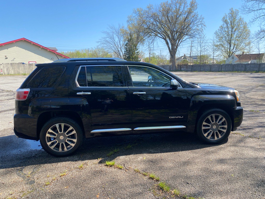 2017 GMC Terrain Image 6