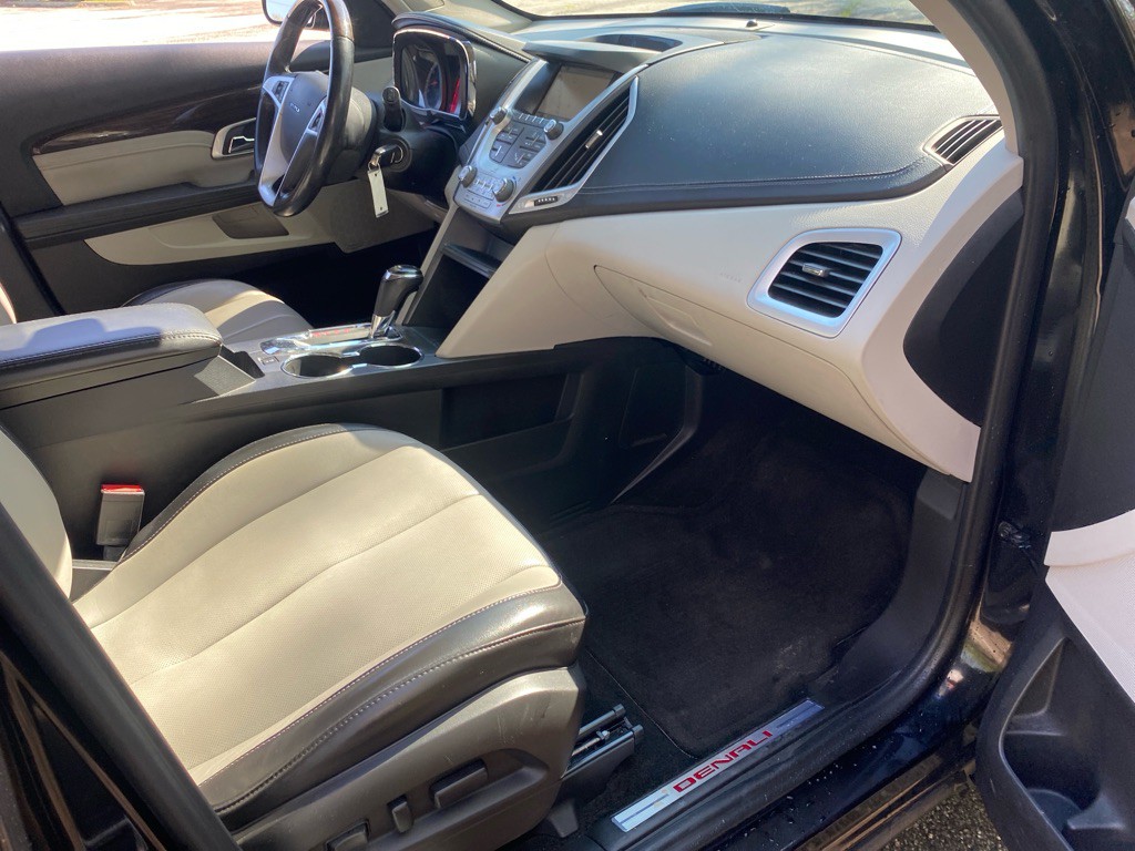 2017 GMC Terrain Image 25