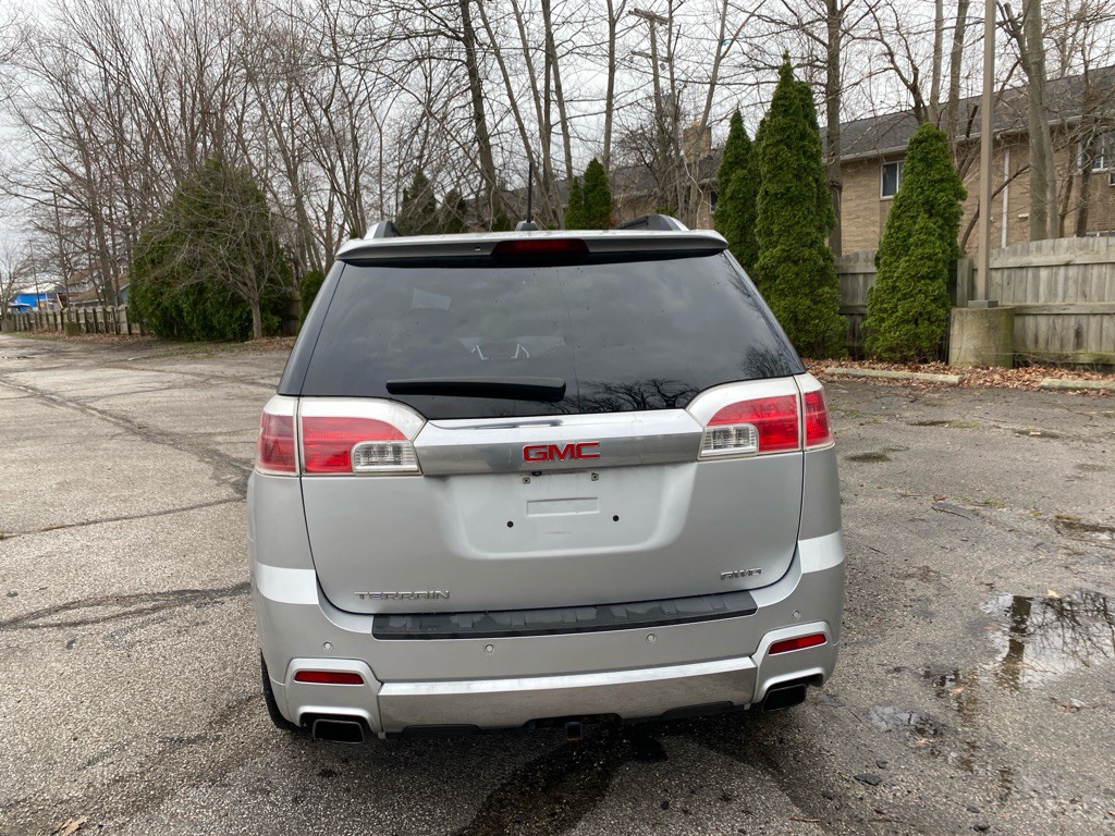 2015 GMC Terrain Image 4