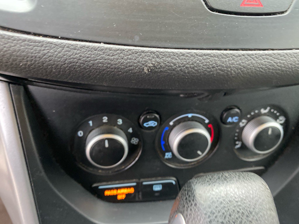 2016 Ford Escape Image 16