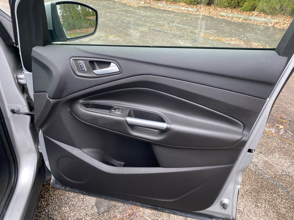 2016 Ford Escape Image 25