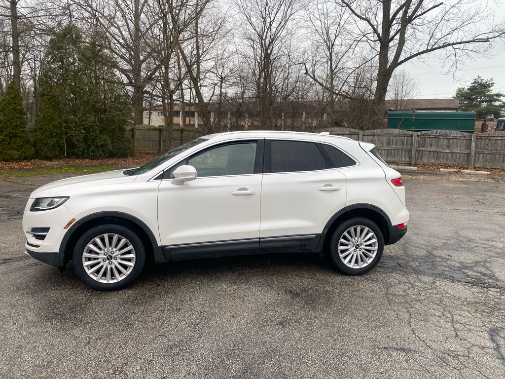 2019 Lincoln MKC Image 2