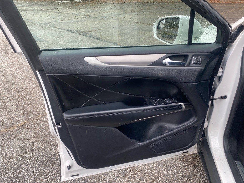 2019 Lincoln MKC Image 9