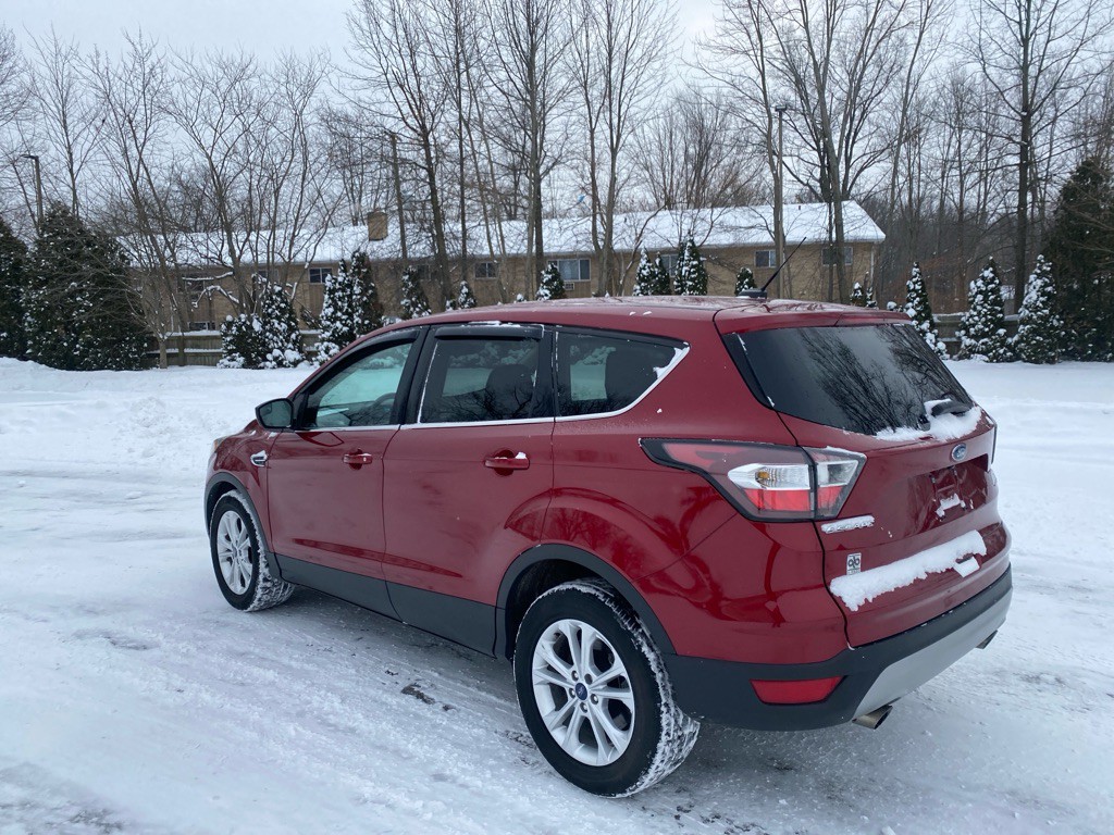 2017 Ford Escape Image 3