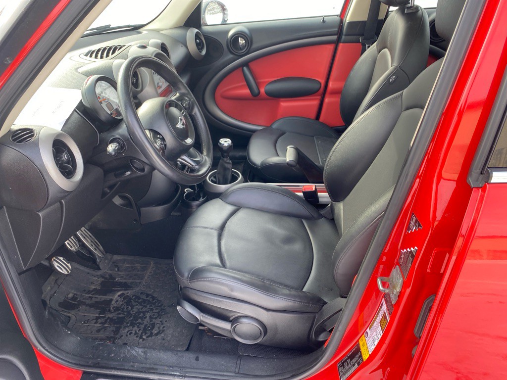 2012 MINI Cooper Image 9