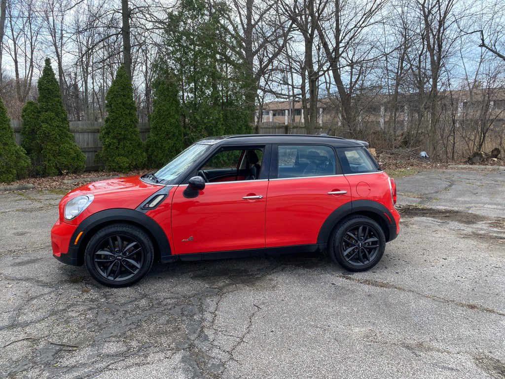 2012 MINI Cooper Image 2