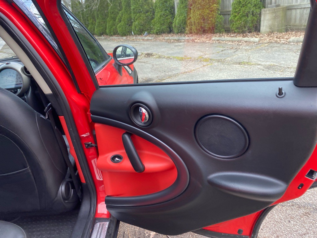 2012 MINI Cooper Image 21