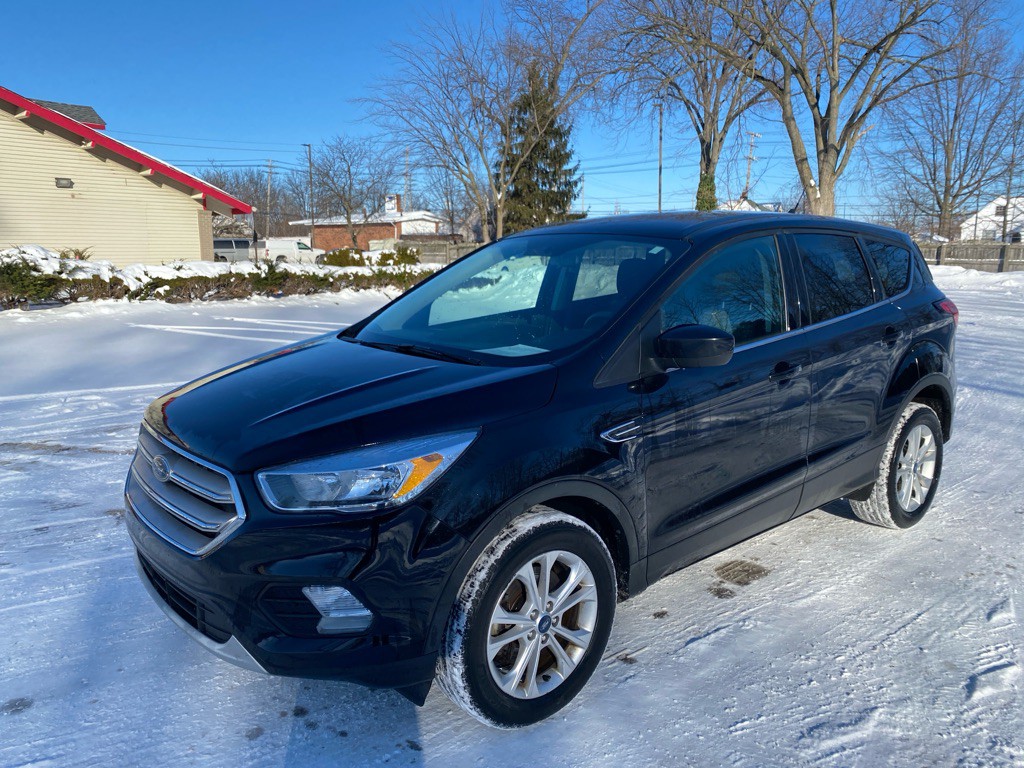 2019 Ford Escape Image 1