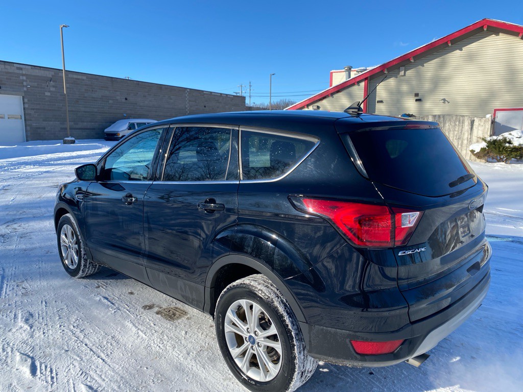2019 Ford Escape Image 3
