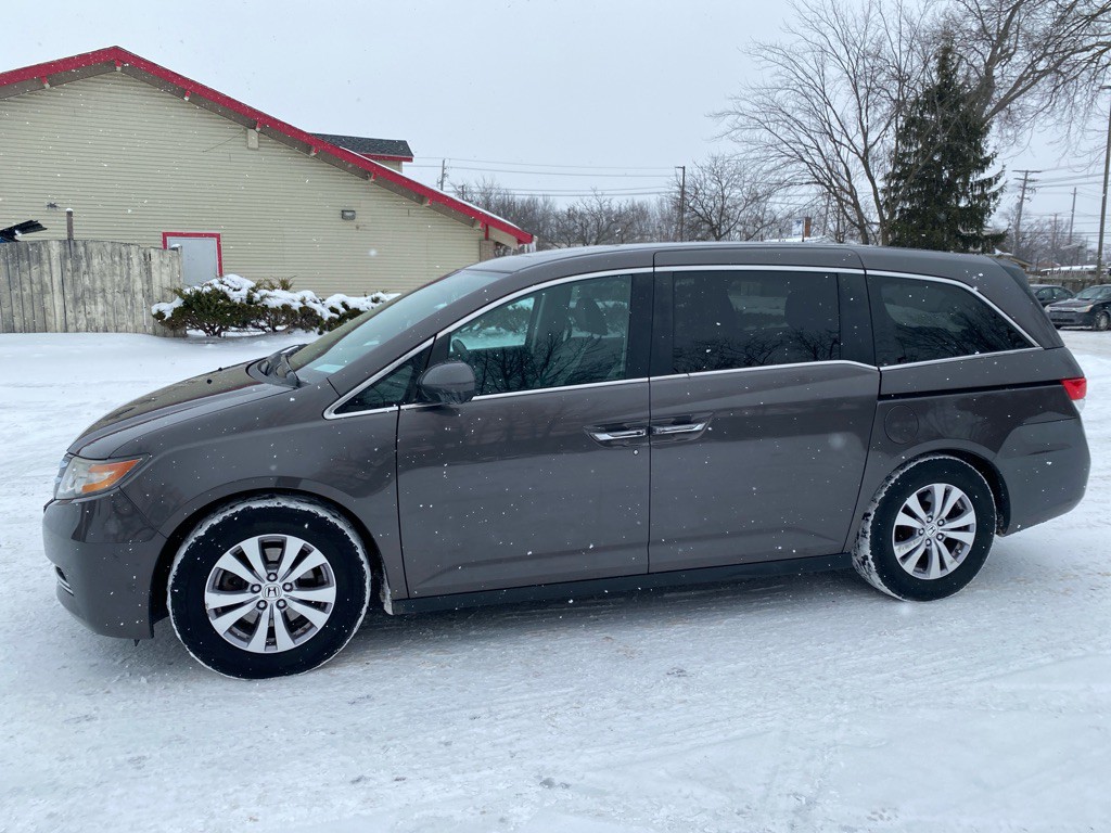 2016 Honda Odyssey Image 2
