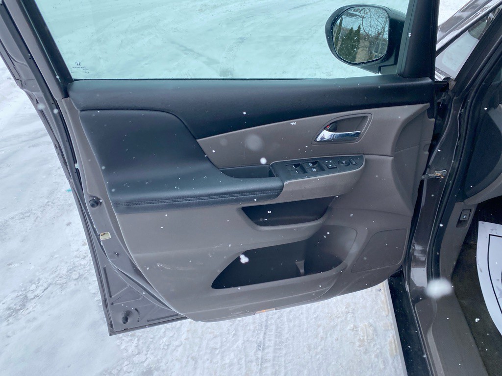 2016 Honda Odyssey Image 11