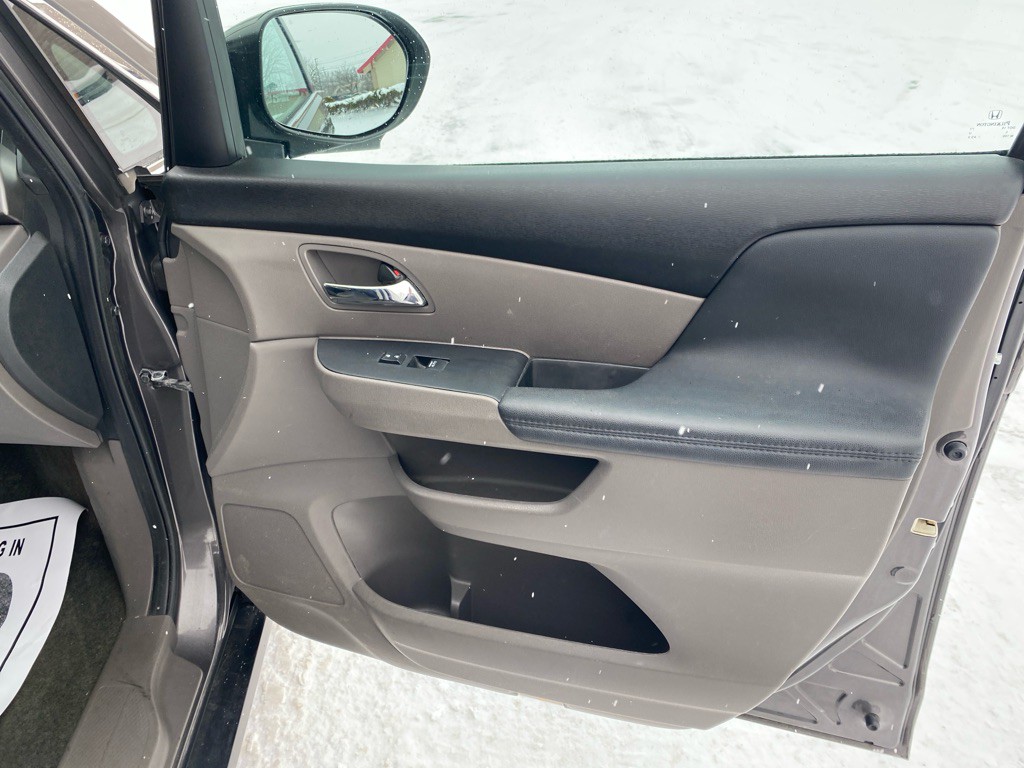 2016 Honda Odyssey Image 25