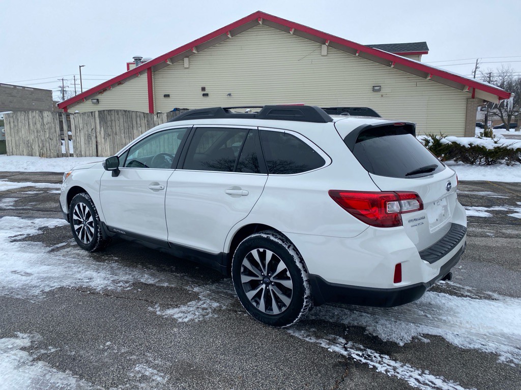 2015 Subaru Outback Image 3