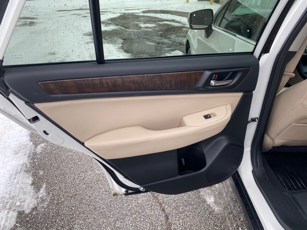 2015 Subaru Outback Image 22