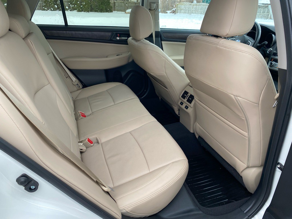 2015 Subaru Outback Image 24