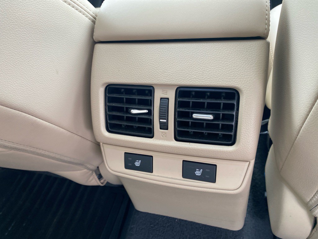 2015 Subaru Outback Image 25