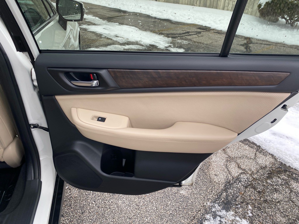 2015 Subaru Outback Image 26