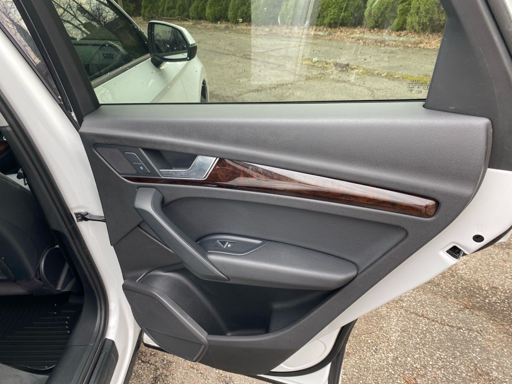 2018 Audi Q5 Image 25