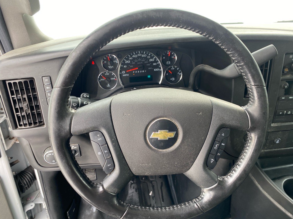 2022 Chevrolet Express Image 11