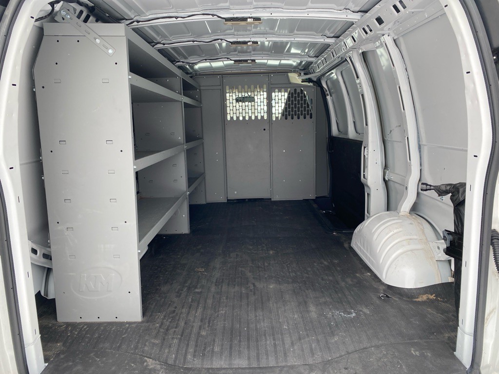 2022 Chevrolet Express Image 15