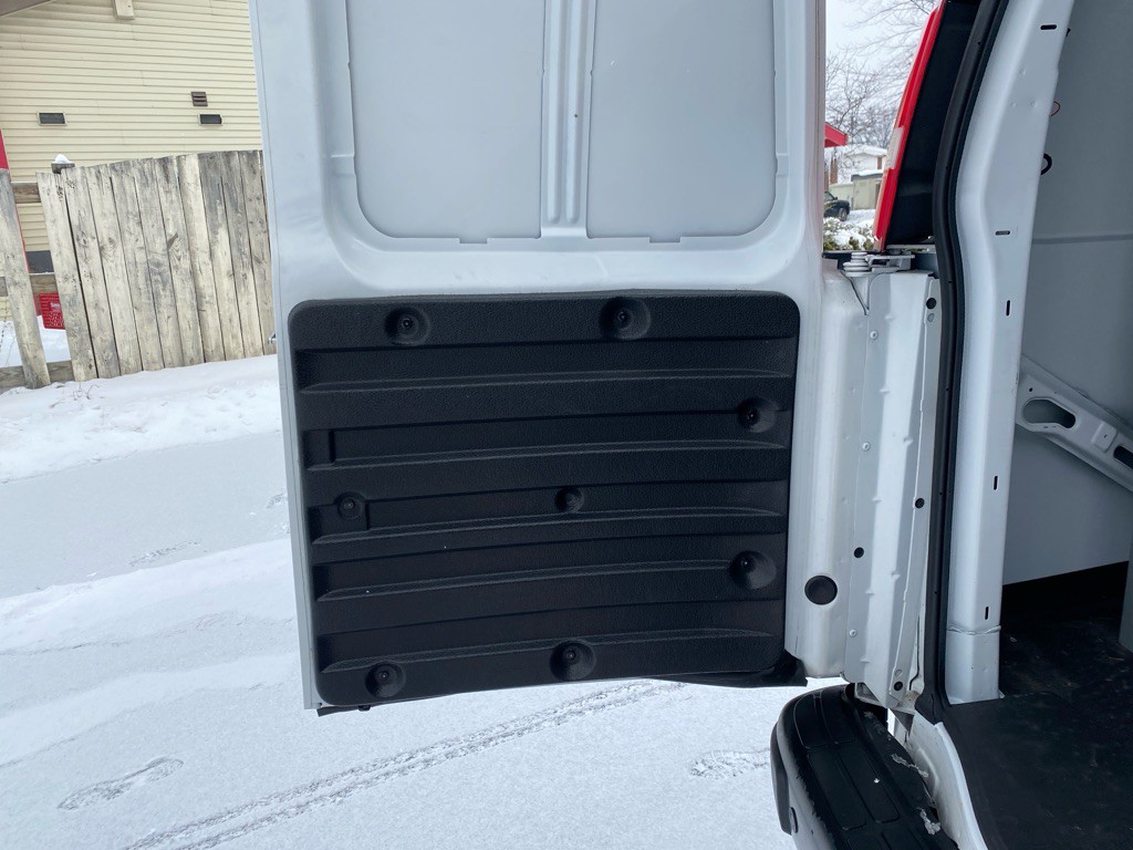 2022 Chevrolet Express Image 16