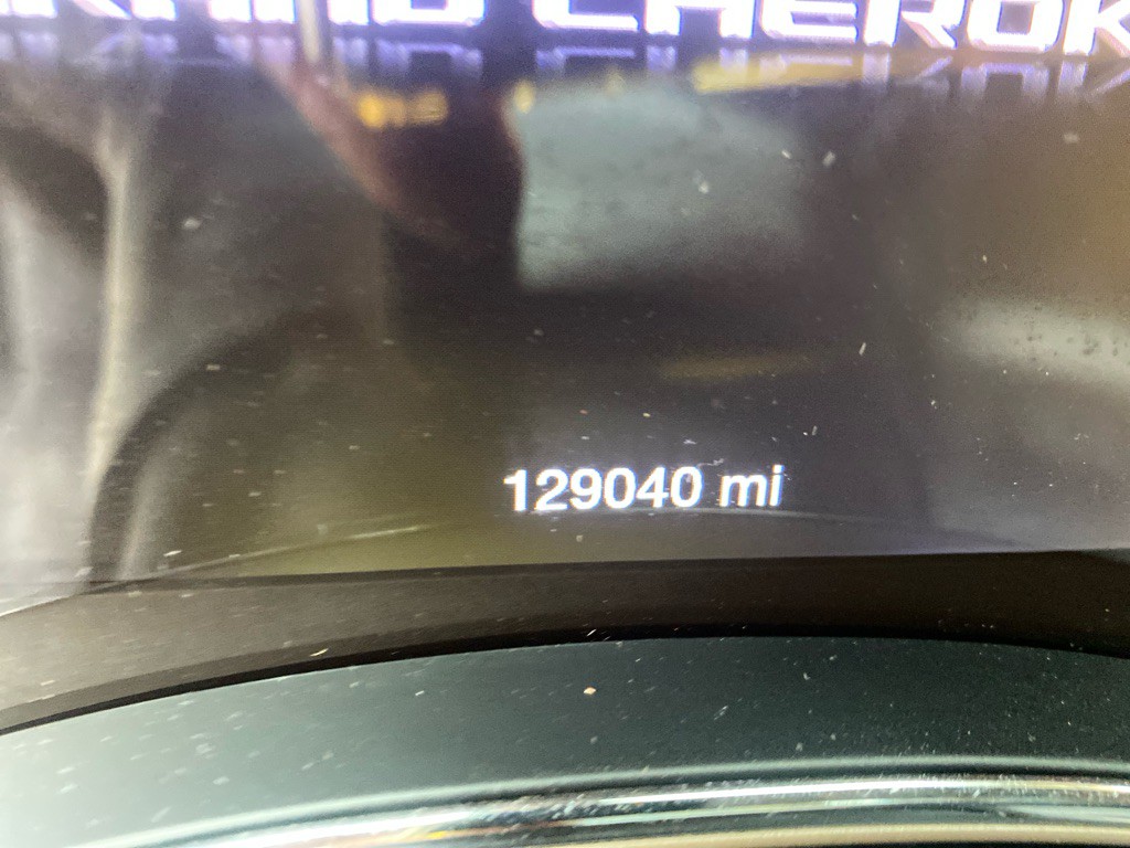 2016 Jeep Grand Cherokee Image 12