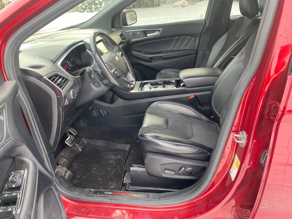 2019 Ford Edge Image 10