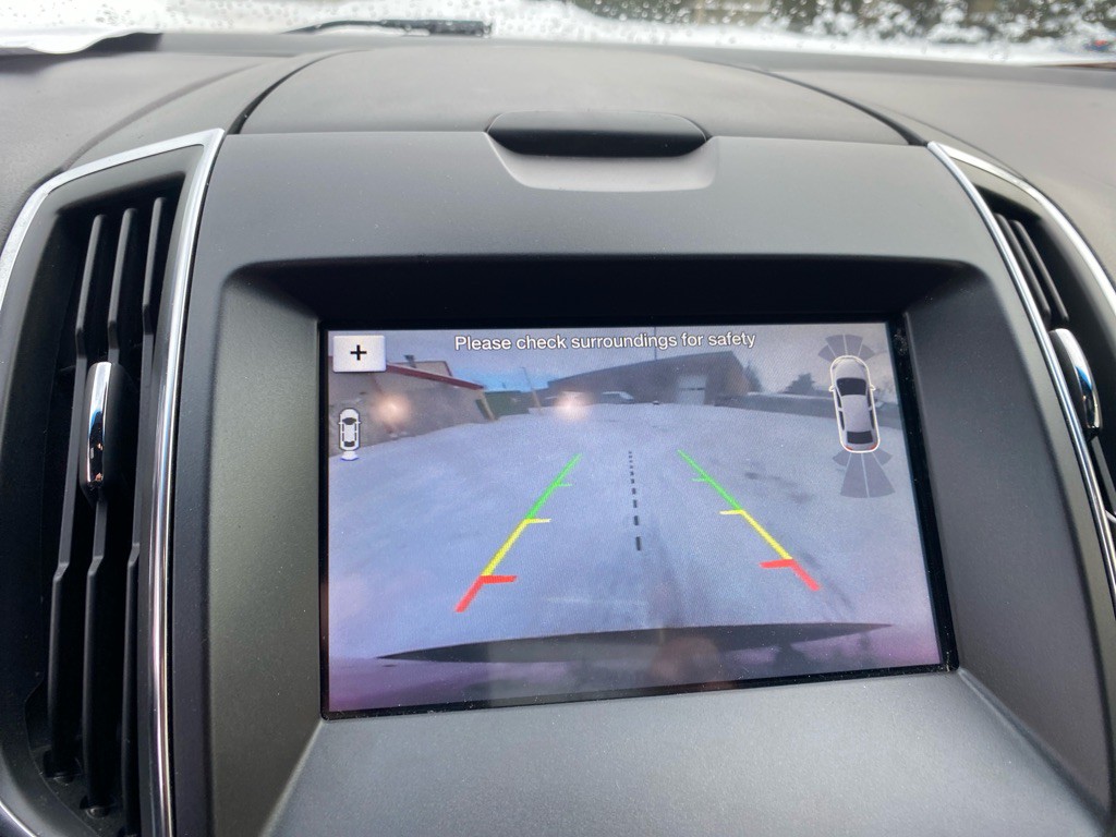 2019 Ford Edge Image 16