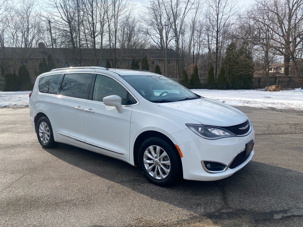 2018 Chrysler Pacifica Image 7