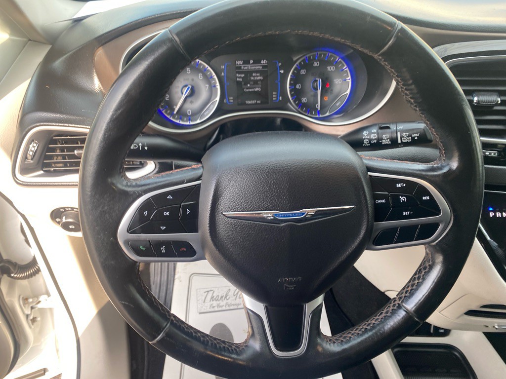 2018 Chrysler Pacifica Image 11