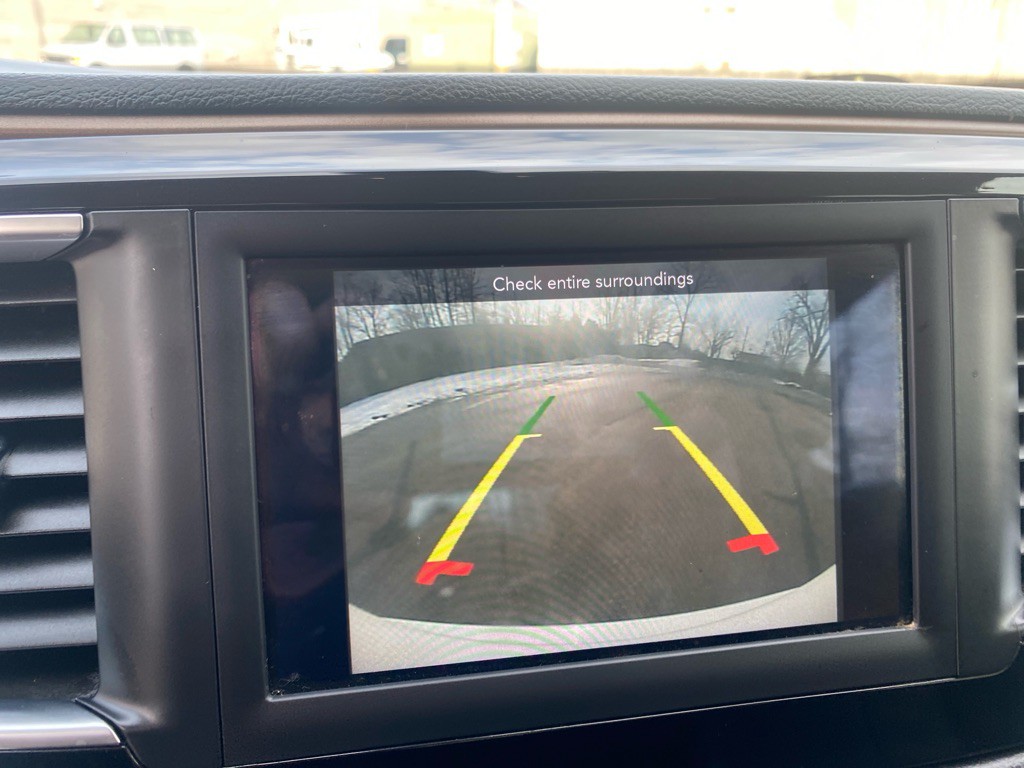 2018 Chrysler Pacifica Image 15