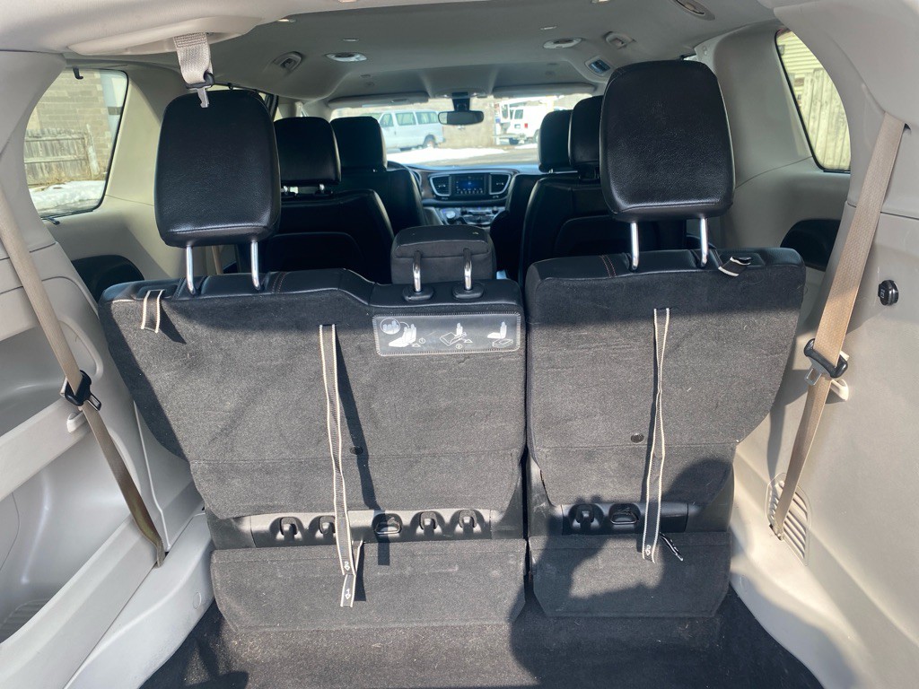 2018 Chrysler Pacifica Image 21