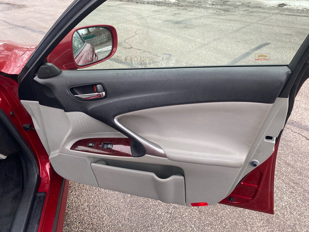 2006 Lexus IS Image 25