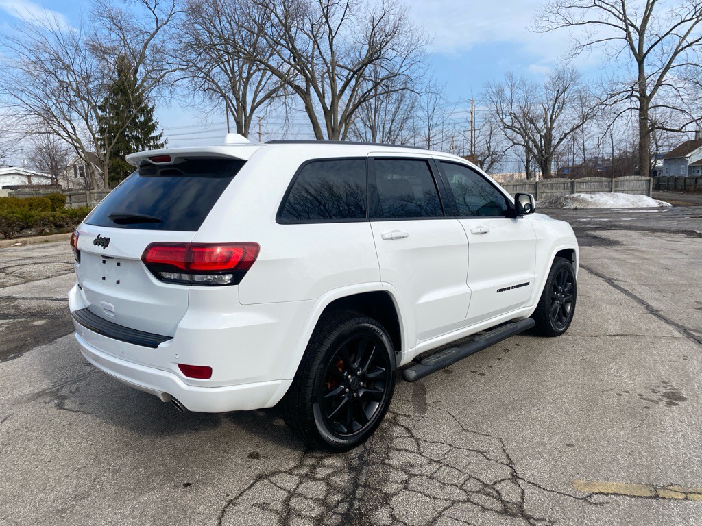 2017 Jeep Grand Cherokee Image 5