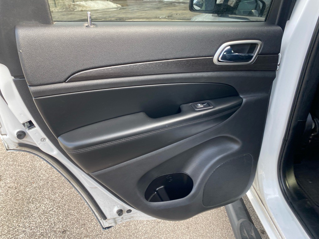 2017 Jeep Grand Cherokee Image 21