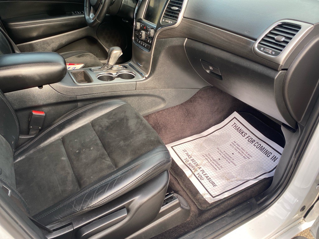 2017 Jeep Grand Cherokee Image 25