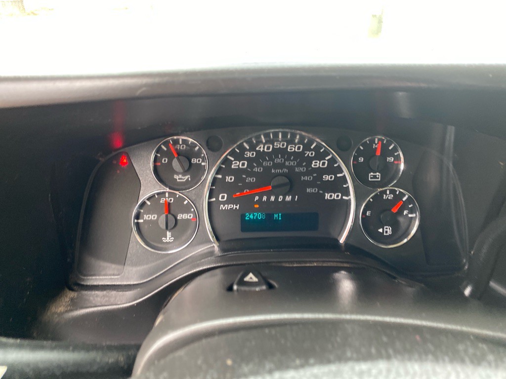 2016 Chevrolet Express Image 12