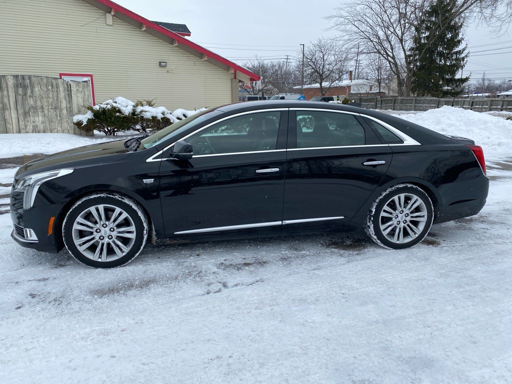 2019 Cadillac XTS Image 2