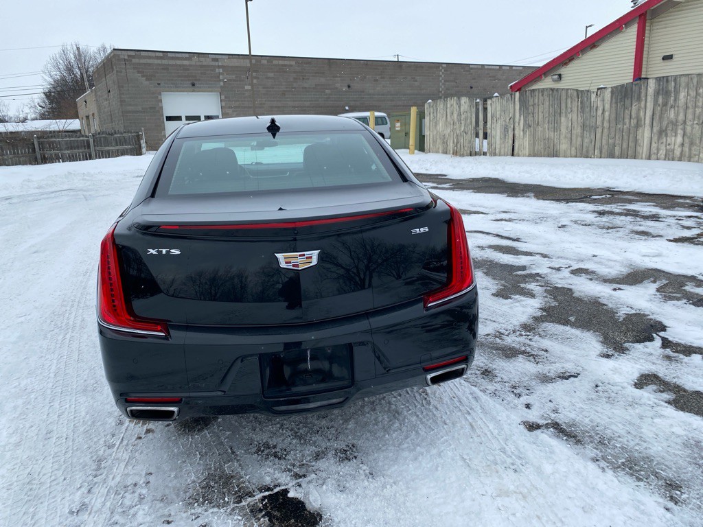 2019 Cadillac XTS Image 4